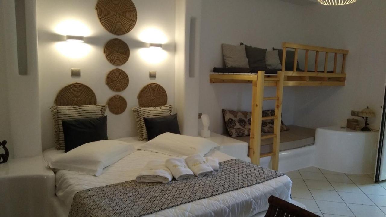 Valena Mare Suites & Apartments Plaka  Room photo